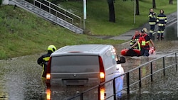 Menschenrettung bei einer Unterführung in Knittelfeld