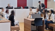 Rechtsanwalt Stefan Wappel (re.) bei der erfolgreichen Arbeit. 