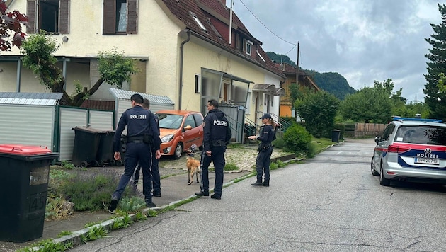 The area on Kalmusweg was thoroughly examined after the body was found.