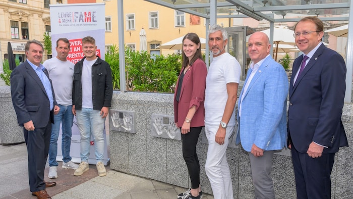 Wolfgang Ecker, Präsident der Wirtschaftskammer NÖ, Jürgen Grill, HABAU, Lukas Miedler, ...