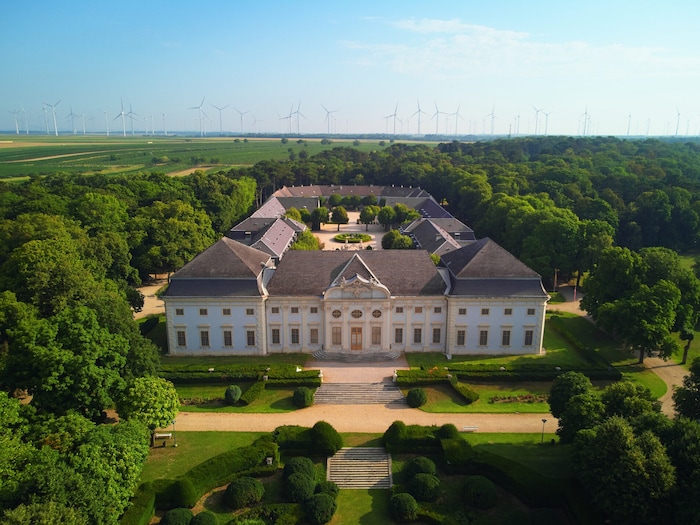 Schloss Halbturn ist immer einen Besuch wert.