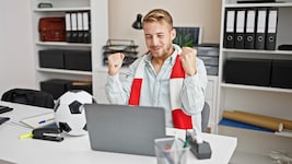 Ohne Zustimmung des Chefs wird das Mitfiebern im Dienst zur Pflichtverletzung.