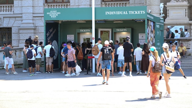 Der provisorische Ticketschalter vor dem Kunsthistorischen Museum bleibt wohl noch einige Zeit ...