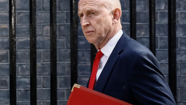 Der britische Verteidigungsminister John Healey legt am Donnerstag überraschend sein Amt nieder.