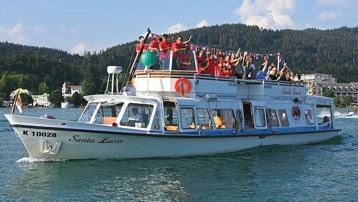 Mit der „Santa Lucia“ über den Wörthersee – das macht den Helden der Saison immer Spaß!