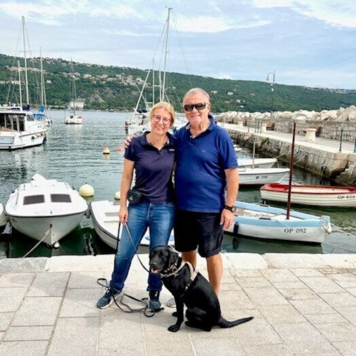 Mit seiner Frau Anette, mit der er in Wiener Neustadt lebt. „Ob sie wegen meiner Hofburg-Pläne ...