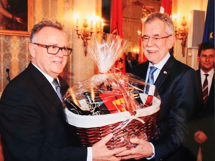 Bald könnte Niessl den amtierenden Bundespräsident Alexander Van der Bellen (82) beerben.