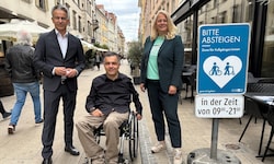Die ÖVP-Stadträte Kurt Hohensinner und Claudia Unger mit Inklusionssprecher Bernhard Alber  