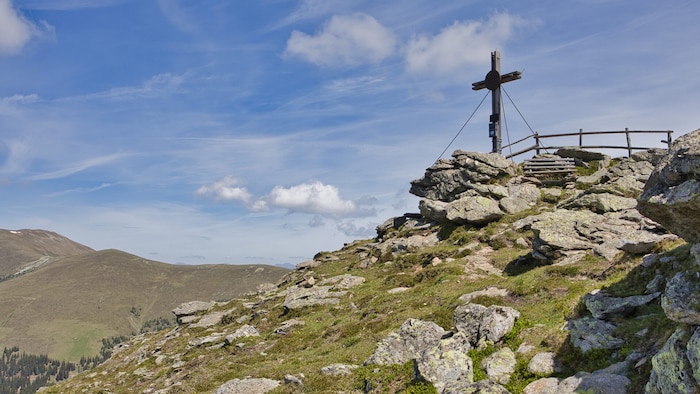 Gleich zwei Gipfel werden bei dieser Wanderung erklommen.
