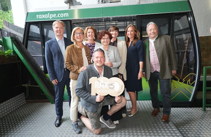 Michael Duscher (Geschäftsführer der NÖ-Werbung), Johanna Mikl-Leitner (Landeshauptfrau), ...