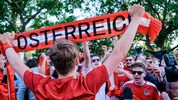 Vor dem WM-Start der ÖFB-Elf sind Trikots heiß begehrt.