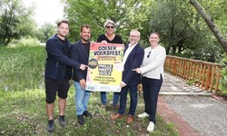 Antonio Rosa, Kilian Brandstätter, Matthias Achs, Dieter Horvath und Sophie Prünner freuen sich ...