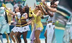 Pop-Superstar Shakira in Aktion