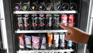 Alkoholische Getränke in einem Selbstbedienungsautomaten: Laut aktuellem Erkenntnis des ...
