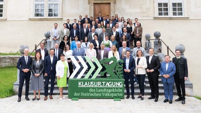 Gruppenfoto bei der ÖVP-Klausur in St. Lambrecht
