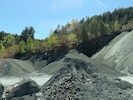 Wohin mit belastetem Material? Greenpeace will die gesperrten Steinbrüche zu Deponien umwandeln.