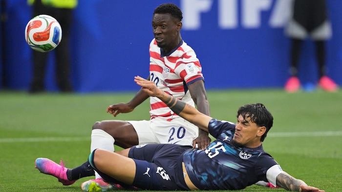 Fulminanter Auftakt in die Partie USA gegen Paraguay.