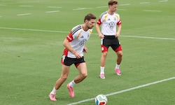 Läuft Leon Goretzka (li.) schon bald für Chicago Fire auf?