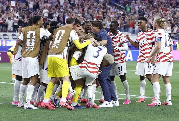 Mauricio Pochettino feierte mit seinem Team.