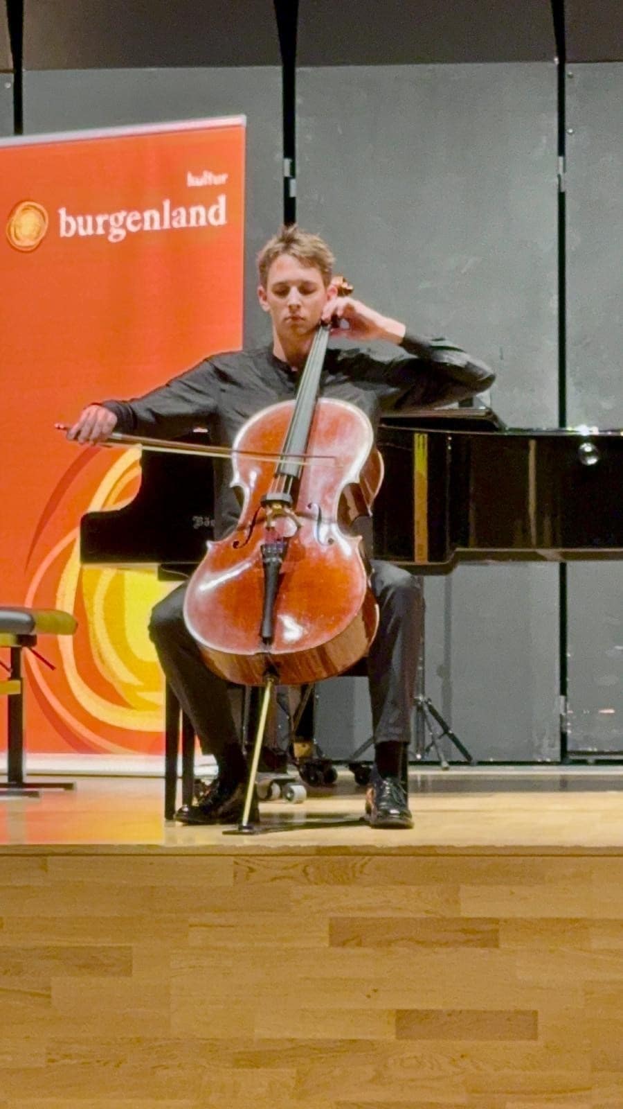 Holte den Bundessieg (98 Punkte): Maximilian Kolloros – ein neues Ass am Violoncello.