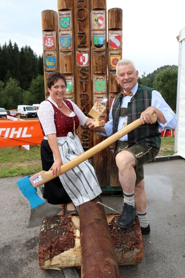 Verein Holzstraße: Lydia Neidhart- Mitterdorfer und Günter Sonnleitner.