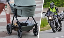 Auf einem Schutzweg wurde der Kinderwagen von einem Motorrad erfasst (Symbolbild).