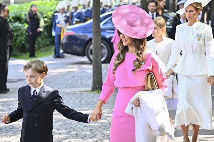 Und Prinzessin Sofia machte sich mit ihren Kindern auf dem Weg zum Konzert im Kungsträdgården.