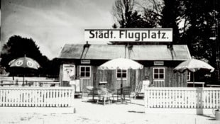 Der Flugbetrieb startete vor genau 100 Jahren mit dieser einfachen Werkzeug-Baracke.