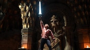 „Bei der Macht von Grayskull“ – Adam alias He-Man reckt seinen verlängerten Arm in die Höhe. Den ...