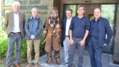 Die hochkarätige Wissenschaftsrunde: Walter Leitner, Albert Hafner, Ötzi, Hubert Steiner, ...