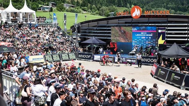 Der Zielraum in Leogang war komplett voll.