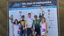 Colin Stüssi (M.) triumphierte bei der Tour of Malopolska.