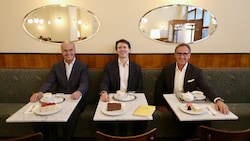 V.li.: Peter Friese, Christoph und Mario Plachutta haben dem Bräunerhof wieder neues Leben ...