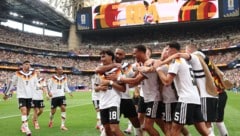 Perfekter Start in die WM: Die deutsche Mannschaft gab sich keine Blöße und gewann mit 7:1 gegen ...