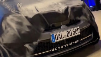 Bovensiepen zog das Tuch von seinem zweiten eigenen Modell.