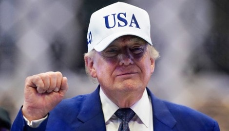 „Alles Gute zu Deinem Geburtstag, Amerika. Du bist zurück“: Statt das Land feiert Trump sich ...