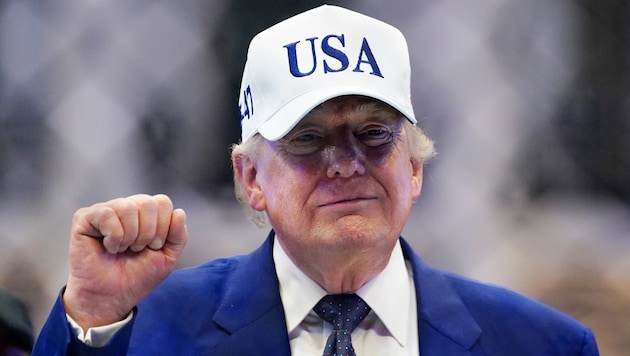 „Alles Gute zu Deinem Geburtstag, Amerika. Du bist zurück“: Statt das Land feiert Trump sich ...