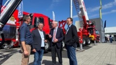 Fahrafellner und sein Vize Martin Boyer (li.) machte sich ebenso ein Bild wie Landesrat Pernkopf ...