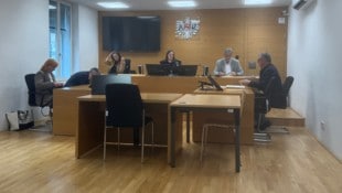Kerstin Wassermann Der Platz des Bürgermeisters blieb bei Prozess in Kärnten leer – „ganz kurzfristig erkrankt“, ...