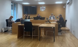 Der Platz des Bürgermeisters blieb bei Prozess in Kärnten leer – „ganz kurzfristig erkrankt“, ...