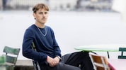 Autor Nelio Biedermann in seiner Heimat am Zürchersee