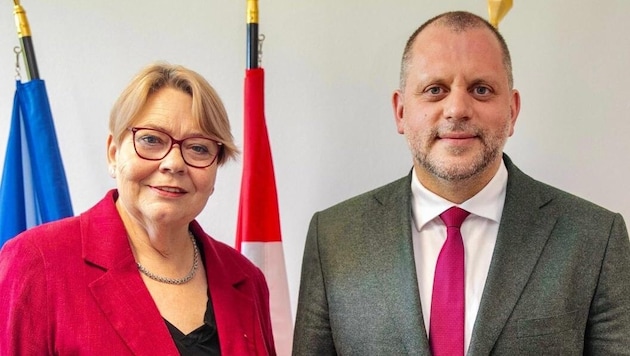 BBaier (l.) ist seit 2015 Bürgermeisterin von Schwechat. Nun wird sie die Stellvertreterin für ...