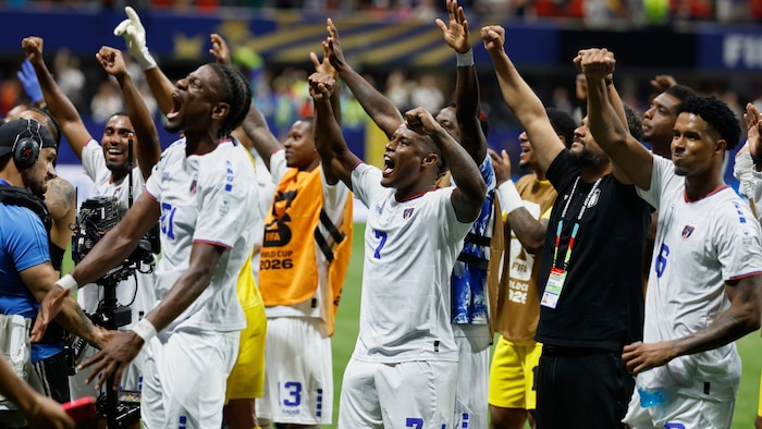 The Cape Verde players are celebrating.