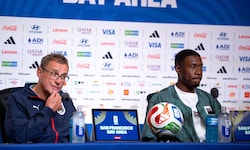 ÖFB-Teamchef Ralf Rangnick (li.) und David Alaba freuen sich auf den WM-Auftakt.