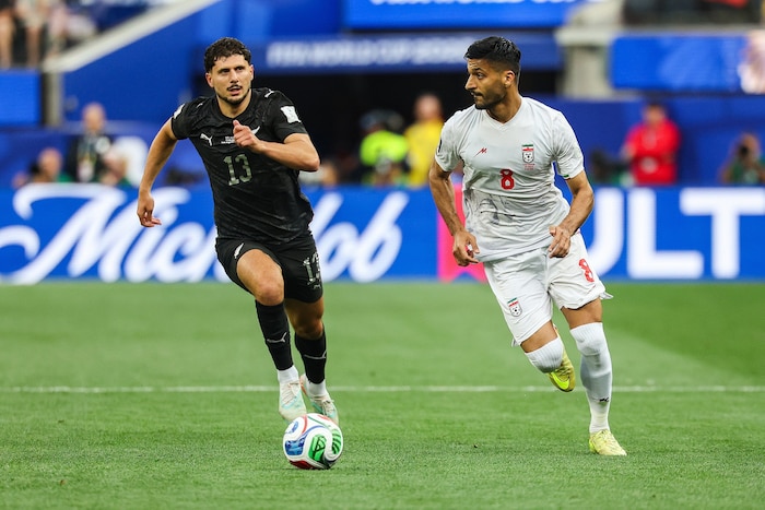 Mohammad Mohebi (r.)