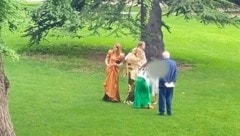Prinzessin Beatrice (im Bild) und Prinzessin Eugenie trotzten bei einer Hochzeit in Wien dem ...