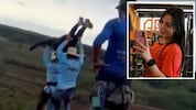Videoaufnahmen vom Tatort zeigen, wie die 21-Jährige (s. kleines Bild) an den Rand der Brücke ...