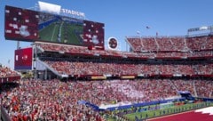 Das Logo von „Levi’s“ musste im Stadion von San Francisco aufgrund von FIFA-Regularien abgedeckt ...