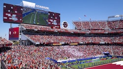 Das Logo von „Levi’s“ musste im Stadion von San Francisco aufgrund von FIFA-Regularien abgedeckt ...
