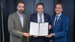 Die Unterzeichner Ochsner (IV), Minister Totschnig und Puttinger (Green Tech Valley)